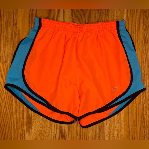 Nike Pants - Nike tempo running shorts with liner